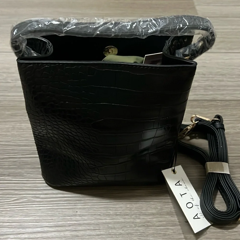 AOTA Elegant Black Vegan Leather Bag - Picture 3 of 12